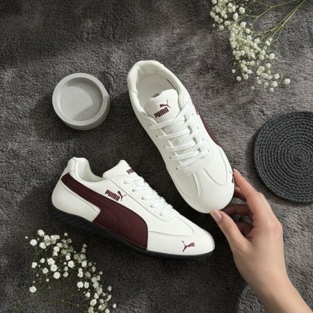 ابيض مع خمري